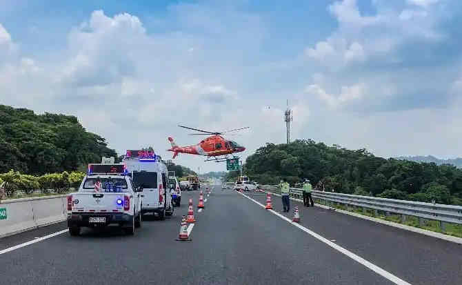 稻城高速公路汽车救援案例