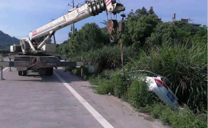 稻城重载吊车救援
